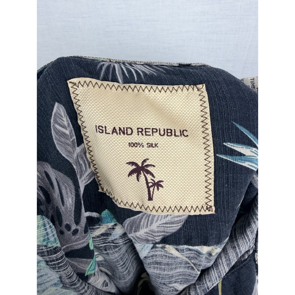 Island‎ Republic Mens XL Silk Tropical Floral Hawaiian Camp Shirt Blue Black - Picture 9 of 10